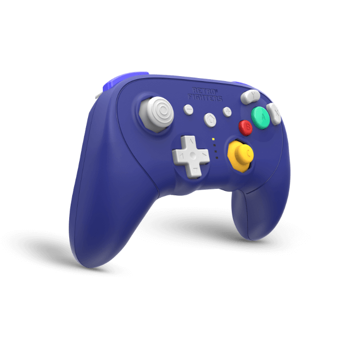 BattlerGC Pro wireless controller for Nintendo GameCube, Wii, Switch & PC, with bluetooth / 2.4G - Purple | Retro Fighters