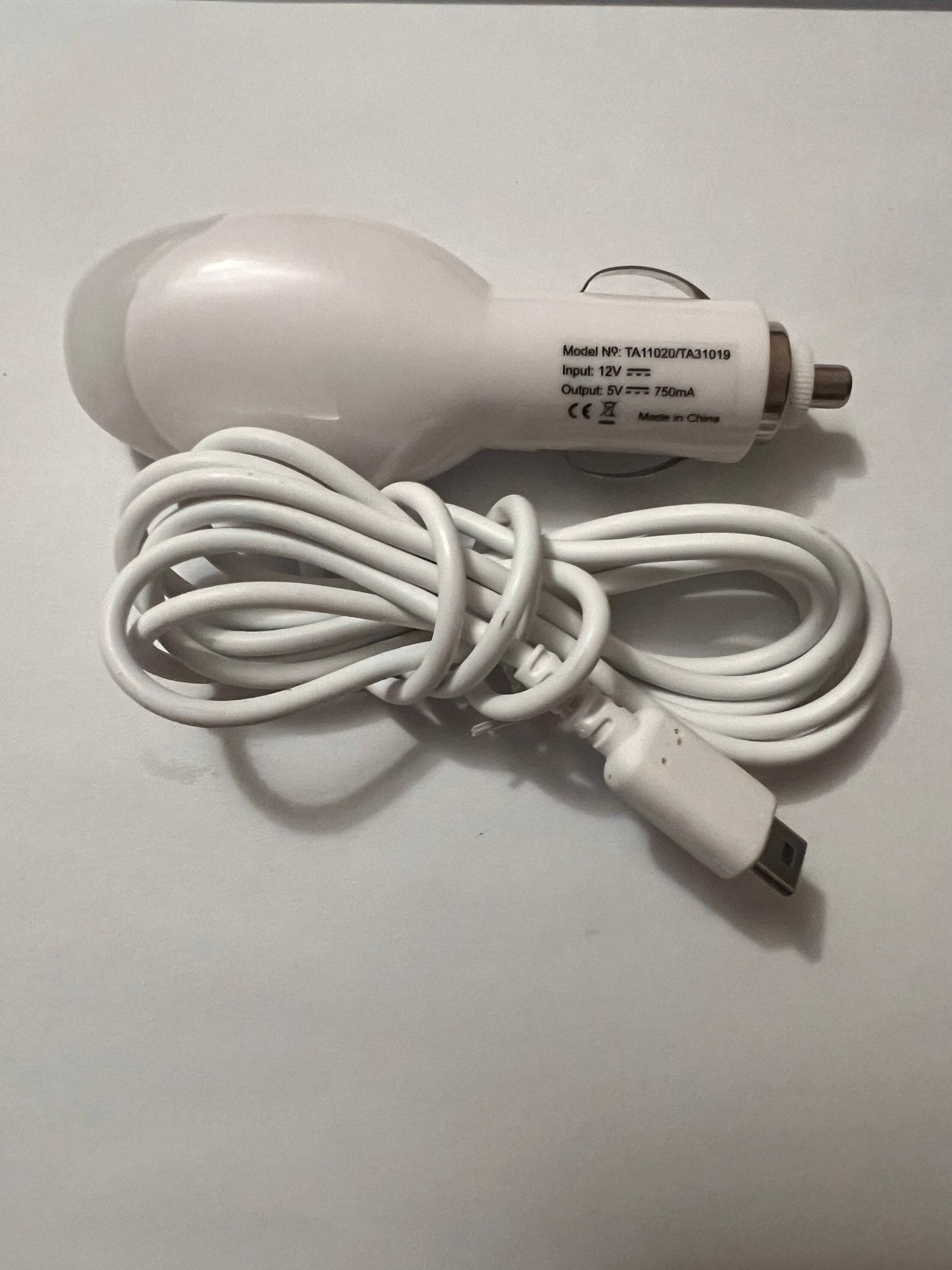 Car charger for Nintendo DS Lite 12V open box clearance - 1