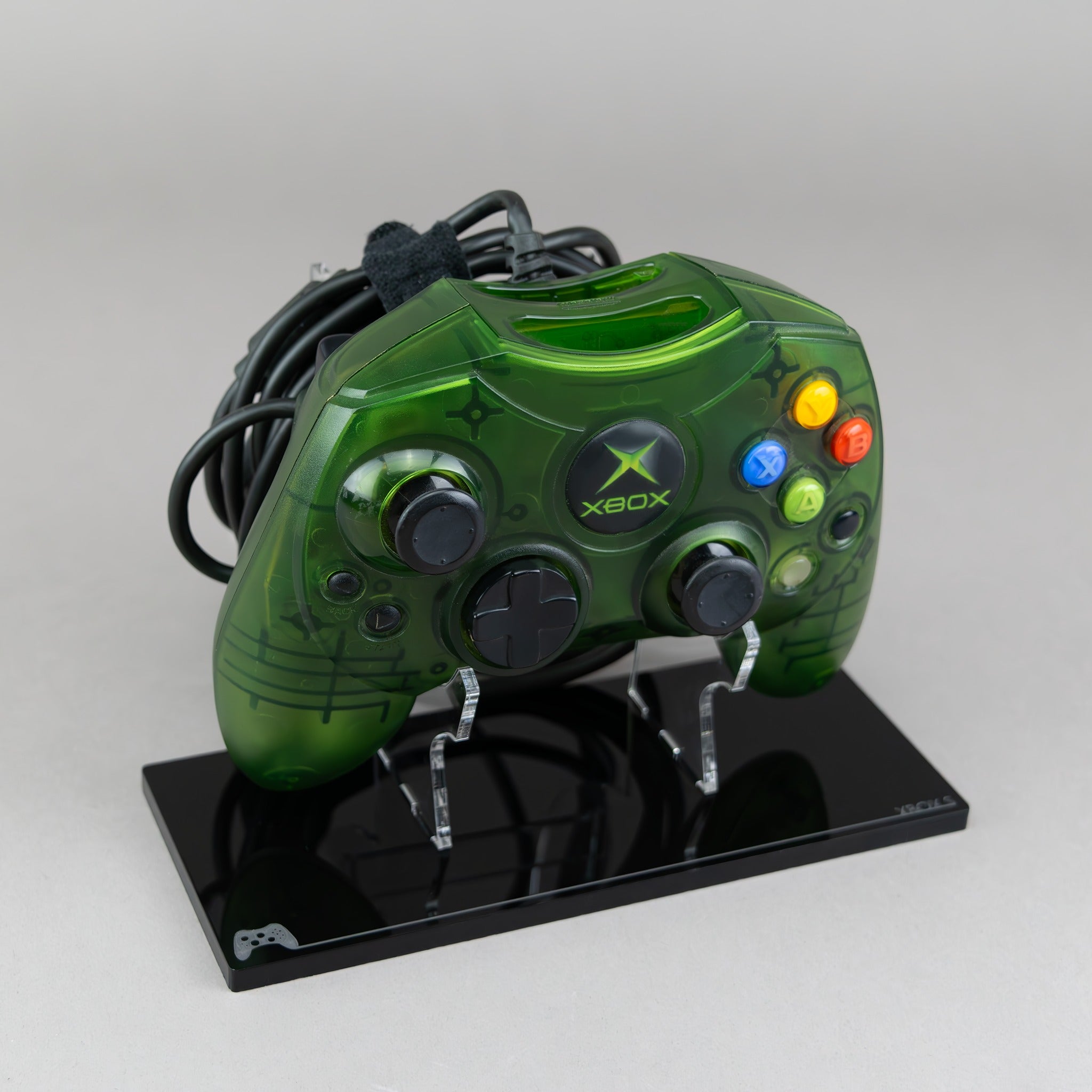 Display stand for original Xbox S controller OG - Crystal Black | Rose Colored Gaming