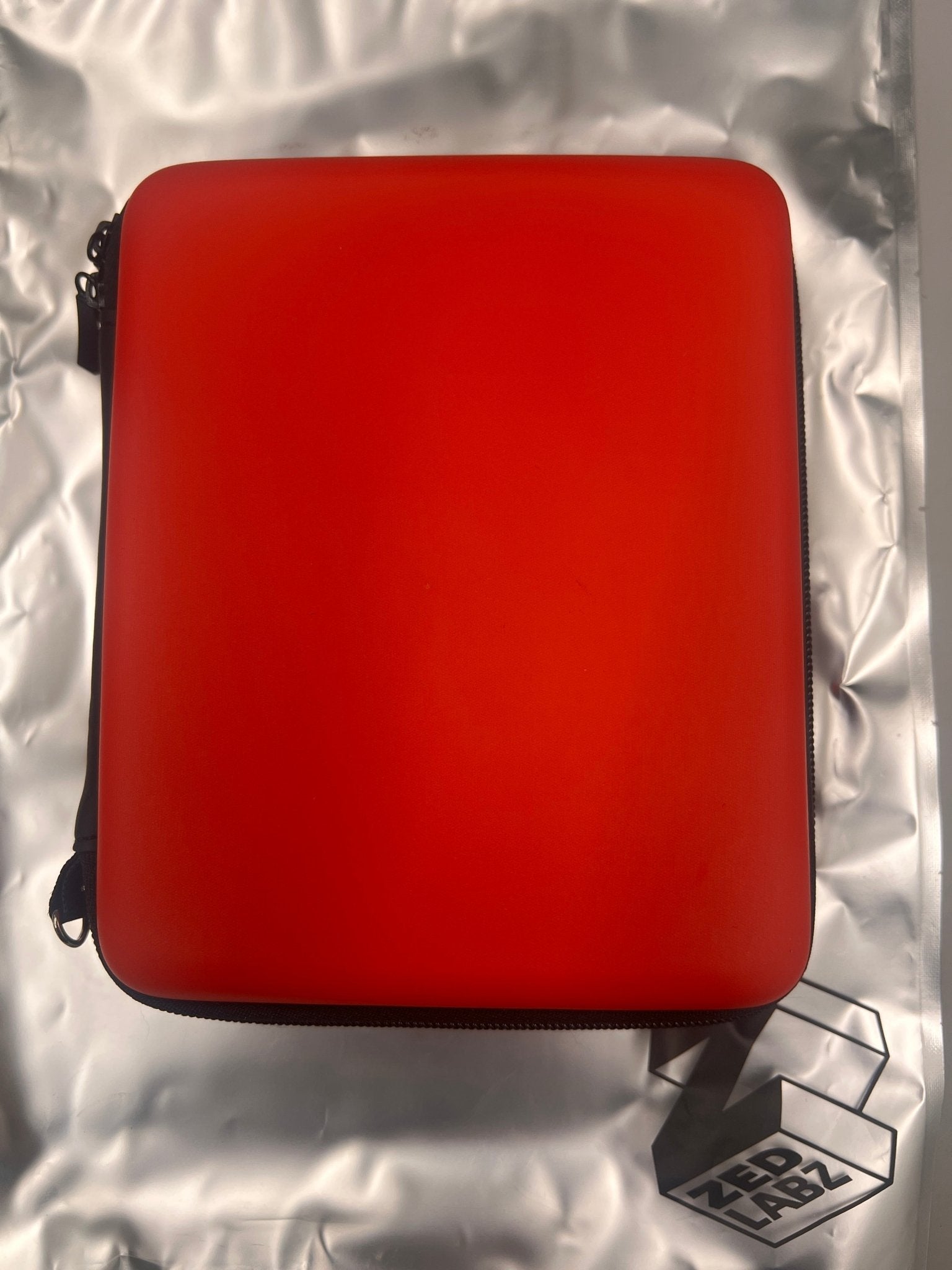 Eva travel case for Nintendo 2DS - Red | ZedLabz - 1