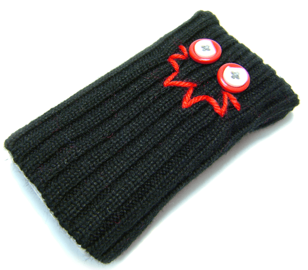 Game Boy Micro Shifties - hand made soft sleeve pouch holder - Grim black | Rose Colored Gaming