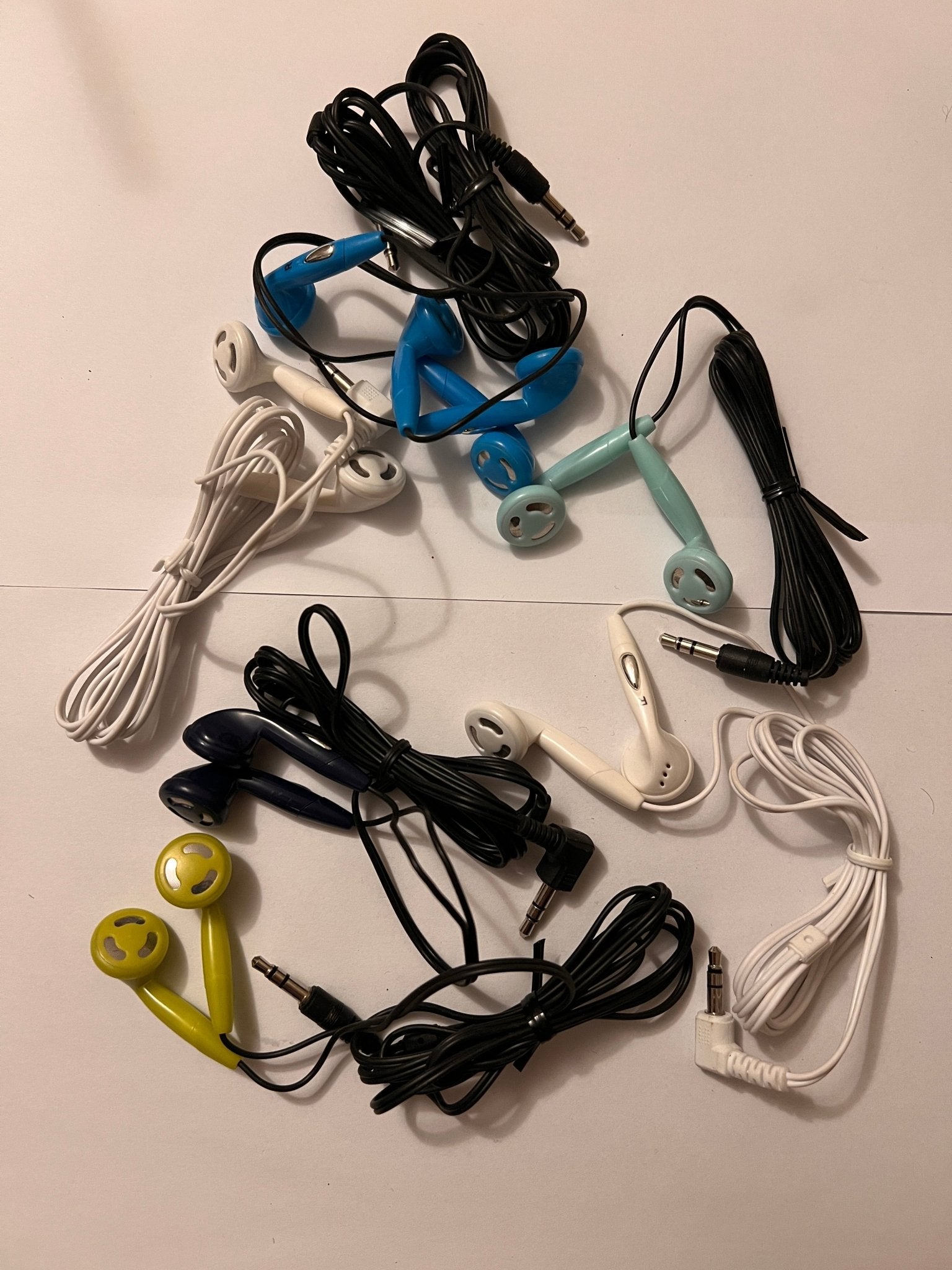 Retro style simple headphones clearance lot | ZedLabx - 1