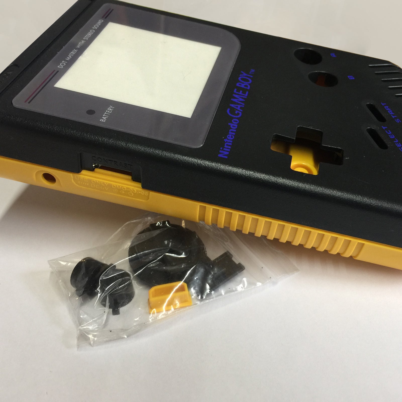 ZedLabz two tone replacement housing shell case mod kit for Nintendo Game Boy DMG-01 - black & yellow