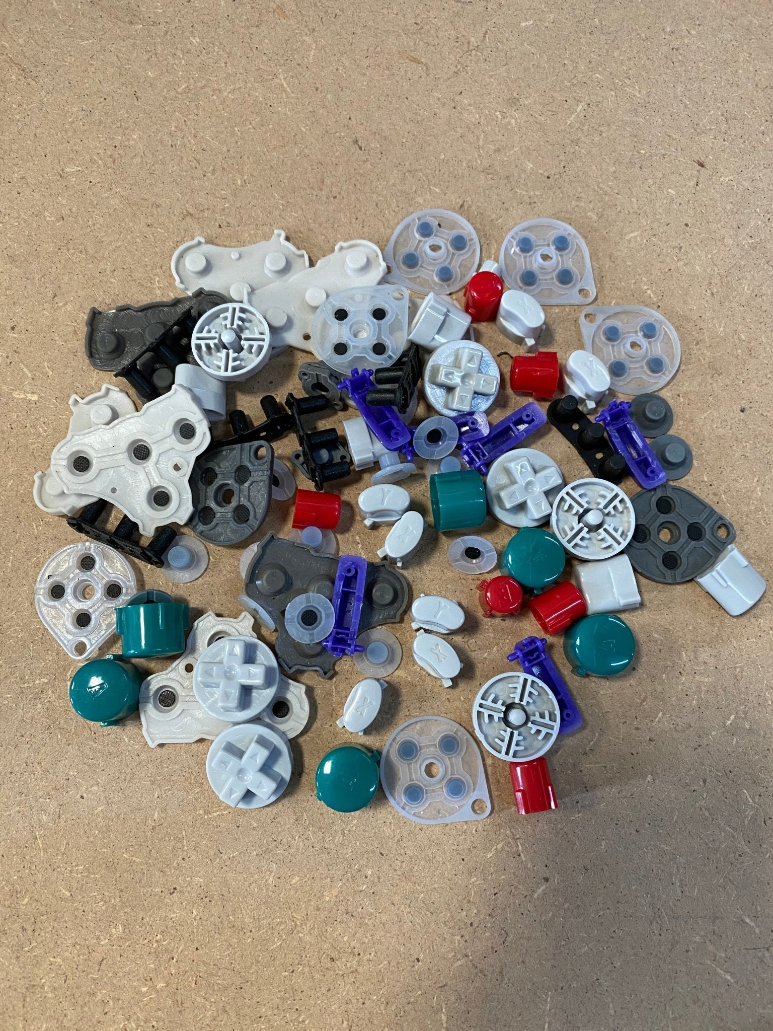 Various buttons & rubber contacts for Nintendo GameCube controller third party | clearance 100003 - 1