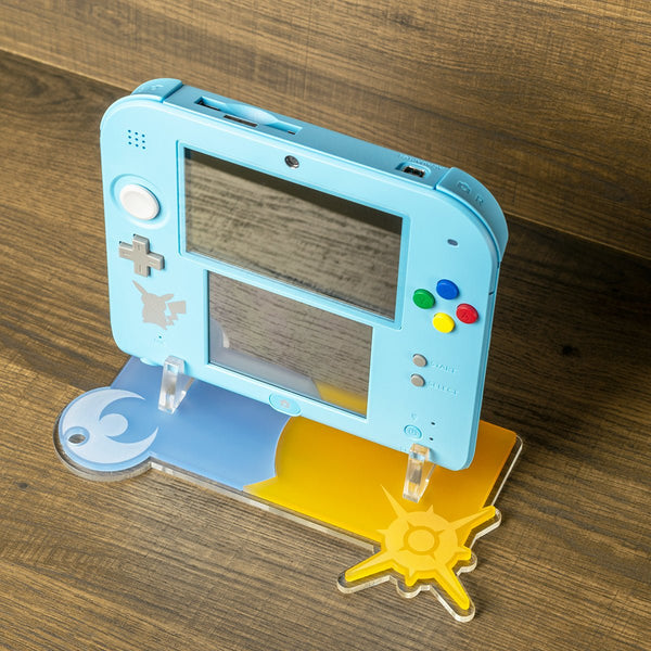 Acrylic display stand for Nintendo 2DS console - Sun and Moon edition | Rose Colored