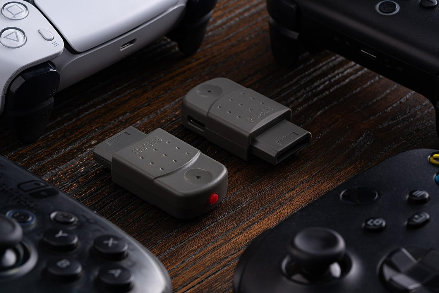 Trasmettitore Bluetooth 5.0, adattatore wireless 2 in 1 da 3,5 mm Trasmettitore Bluetooth 5.0, adattatore wireless 2 in 1 da 3,5 mm
