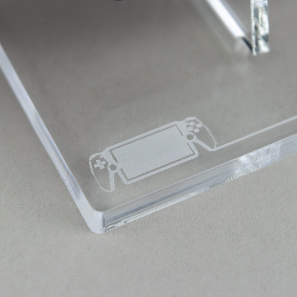 Display stand for PlayStation PS Portal - Crystal clear | Rose Colored Gaming - 2