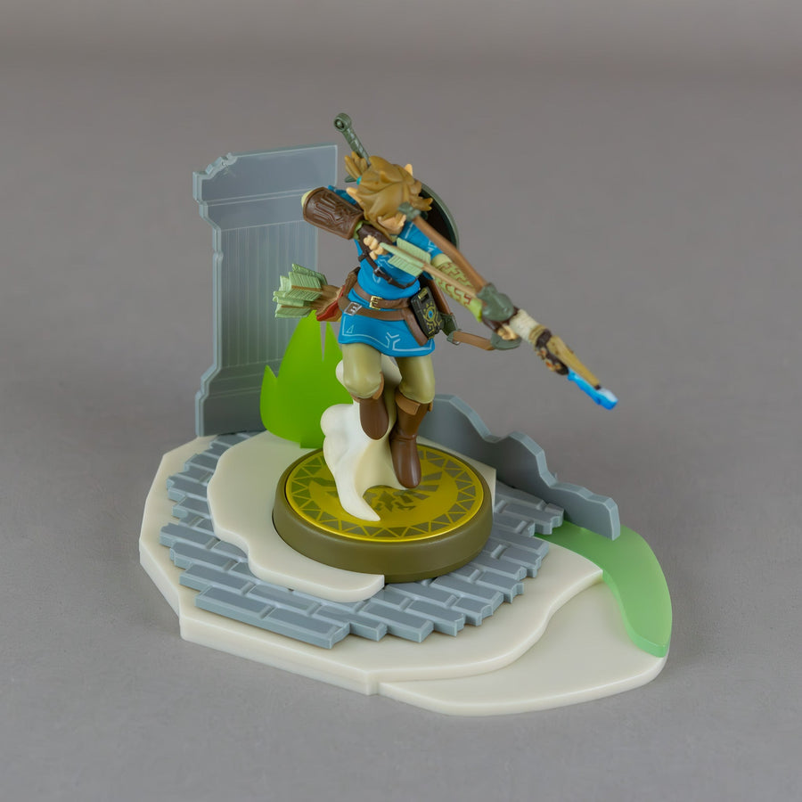 Display stand for The Legend of Zelda Breath of the Wild Link Amiibo | Rose Colored Gaming