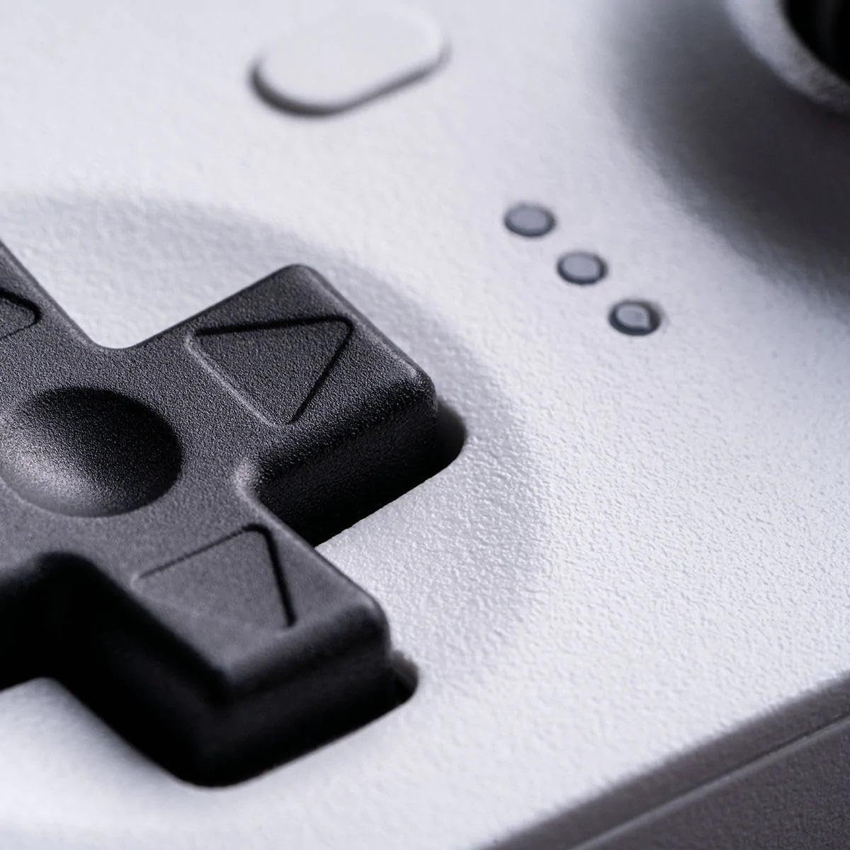 Ultimate wired USB controller for Switch, Windows, Android & Raspberry Pi - Black | 8BitDo