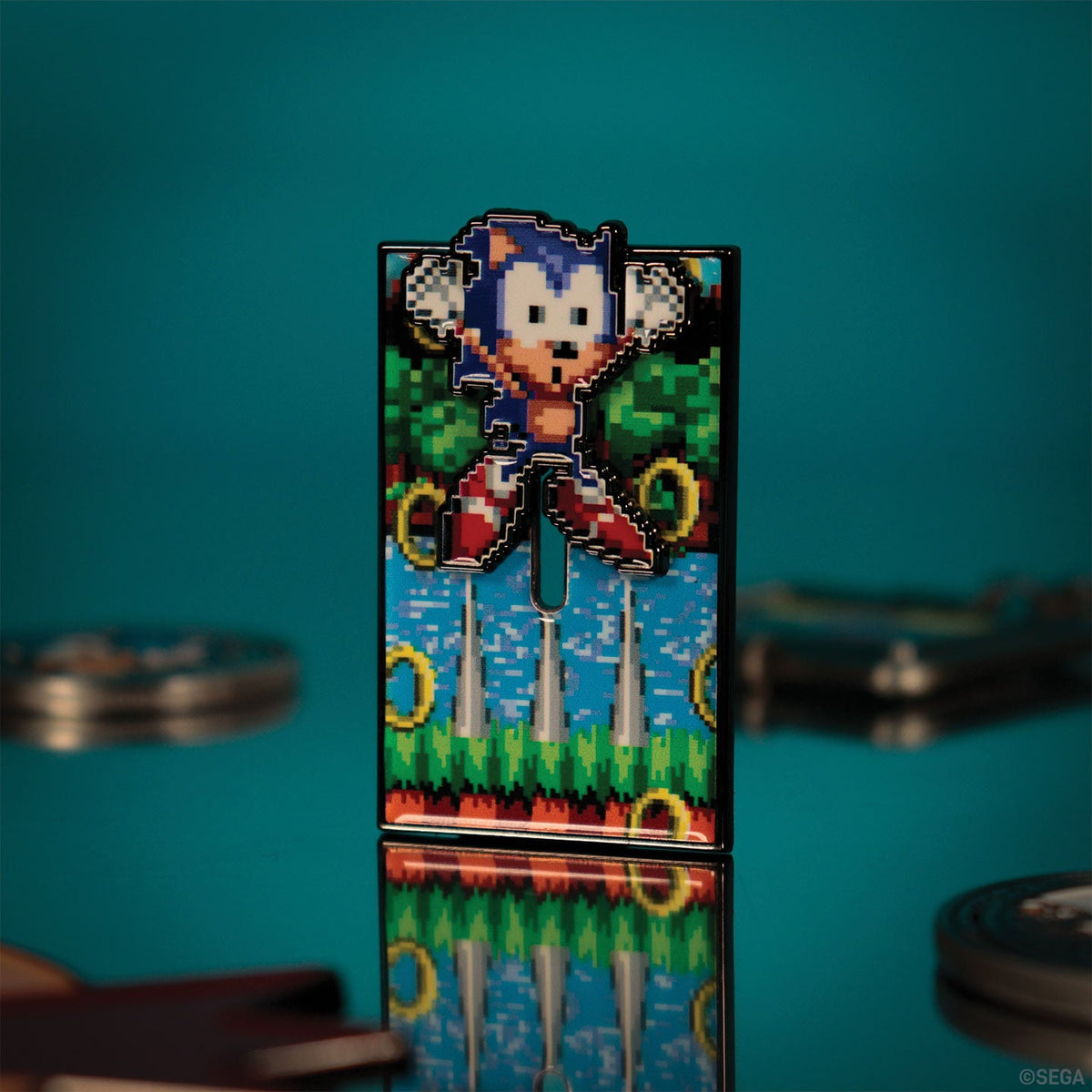 Sonic the Hedgehog Limited Edition Moving Pin Badge | Fanattik
