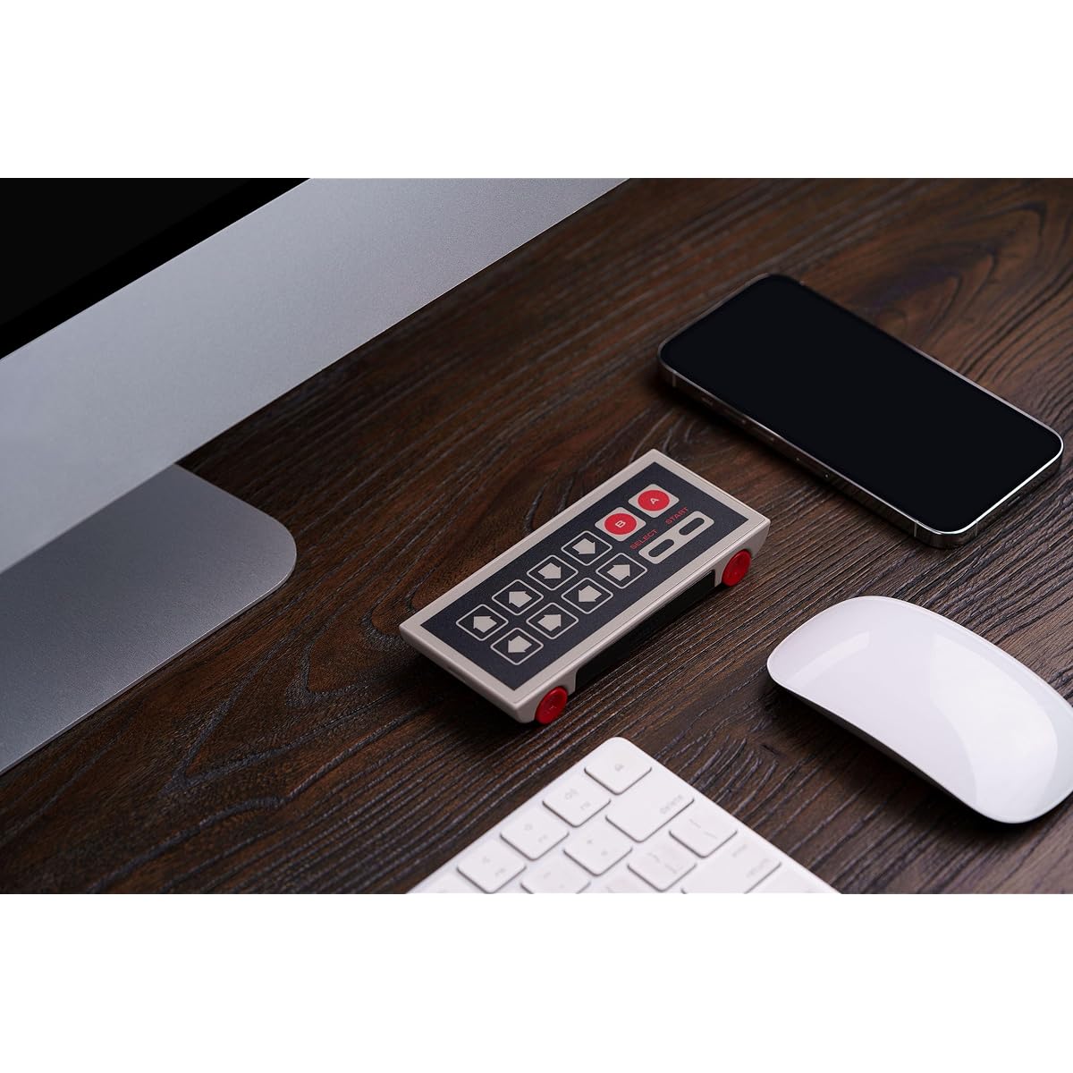 N30 wireless mobile charger 15W for iPhone & Android - NES style | 8BitDo