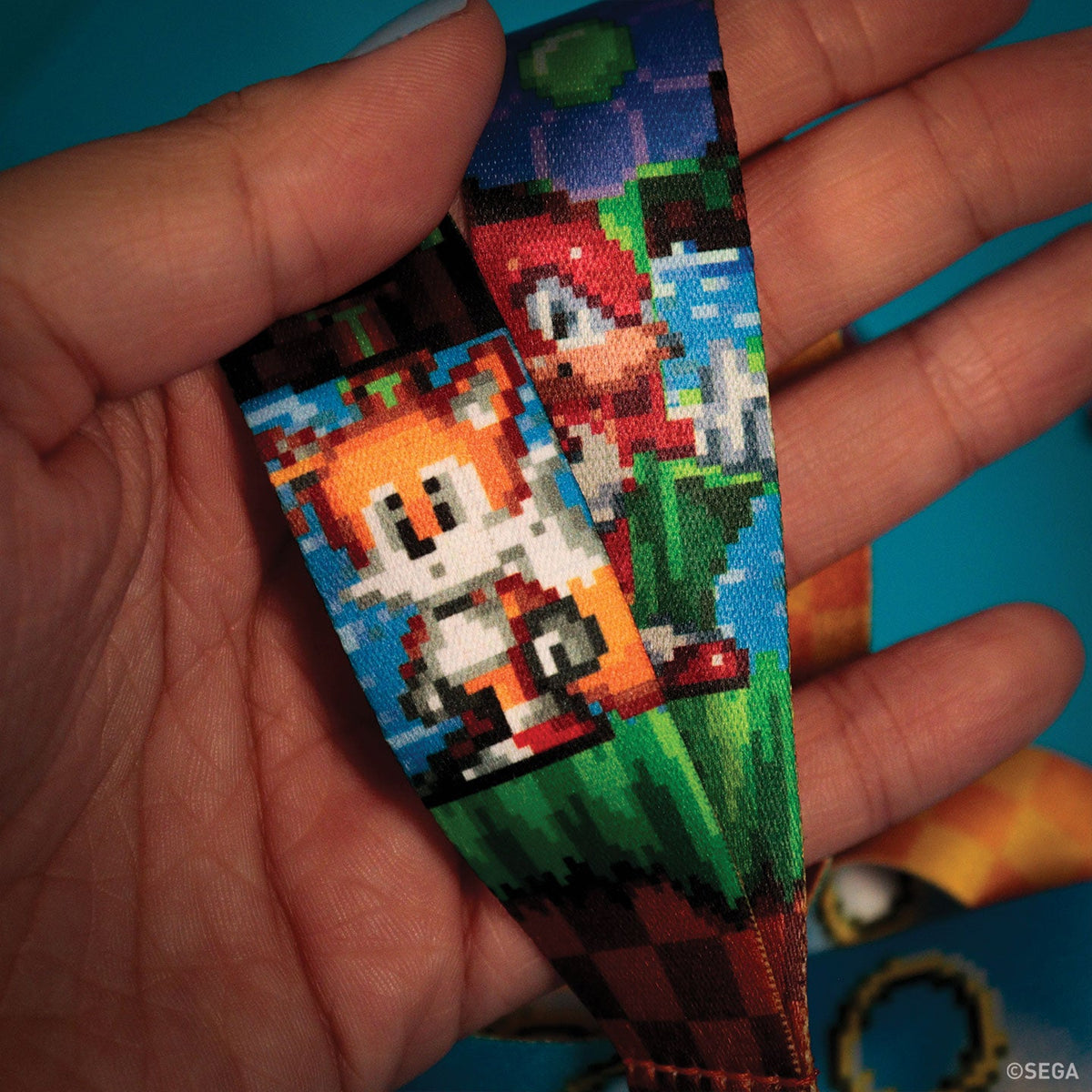 Sonic the Hedgehog Lanyard & Pin Badge Set | Fanattik