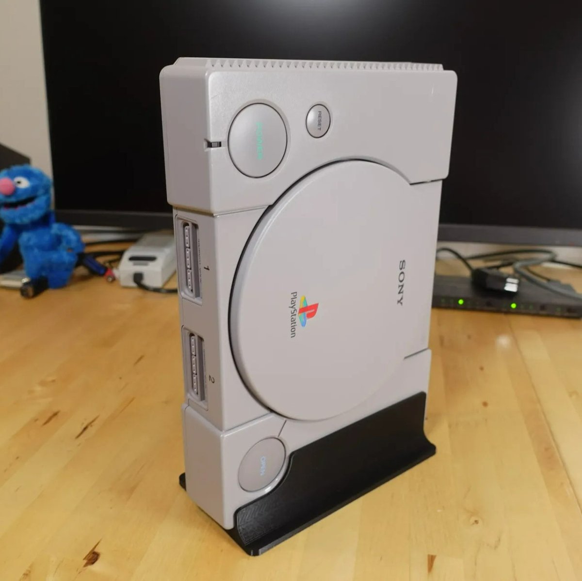Vertical stand for PS1 consoles | Retro Frog