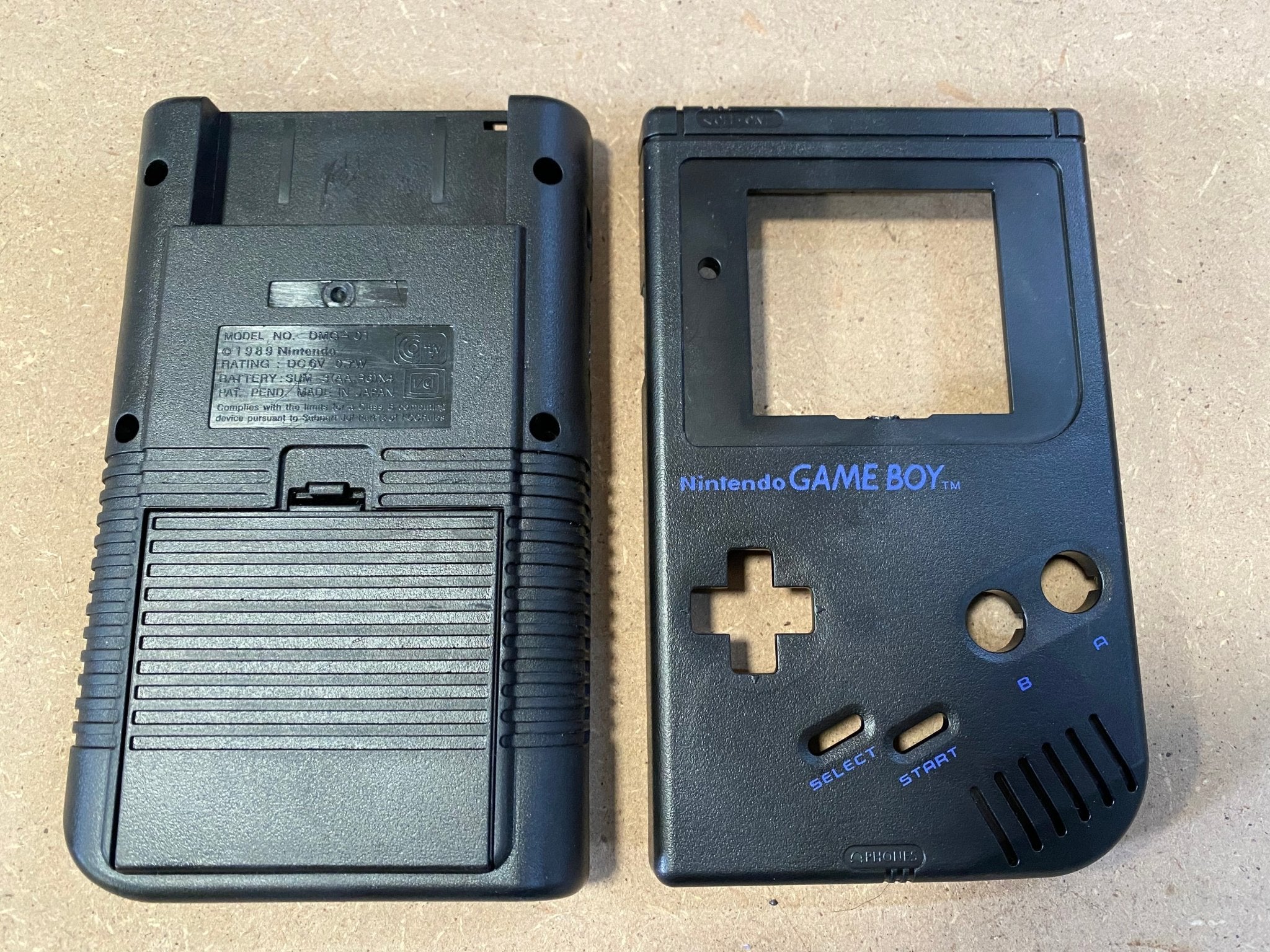 Front & back housing shell for Game Boy DMG - 01 - Black | Incomplete clearance 100001 - 1